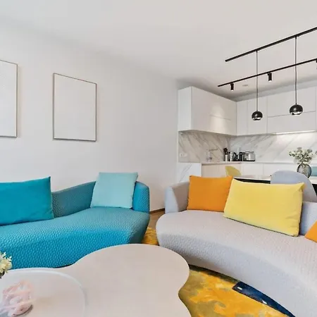 Stylish And Luxurious With Pool & Gym Apartamento